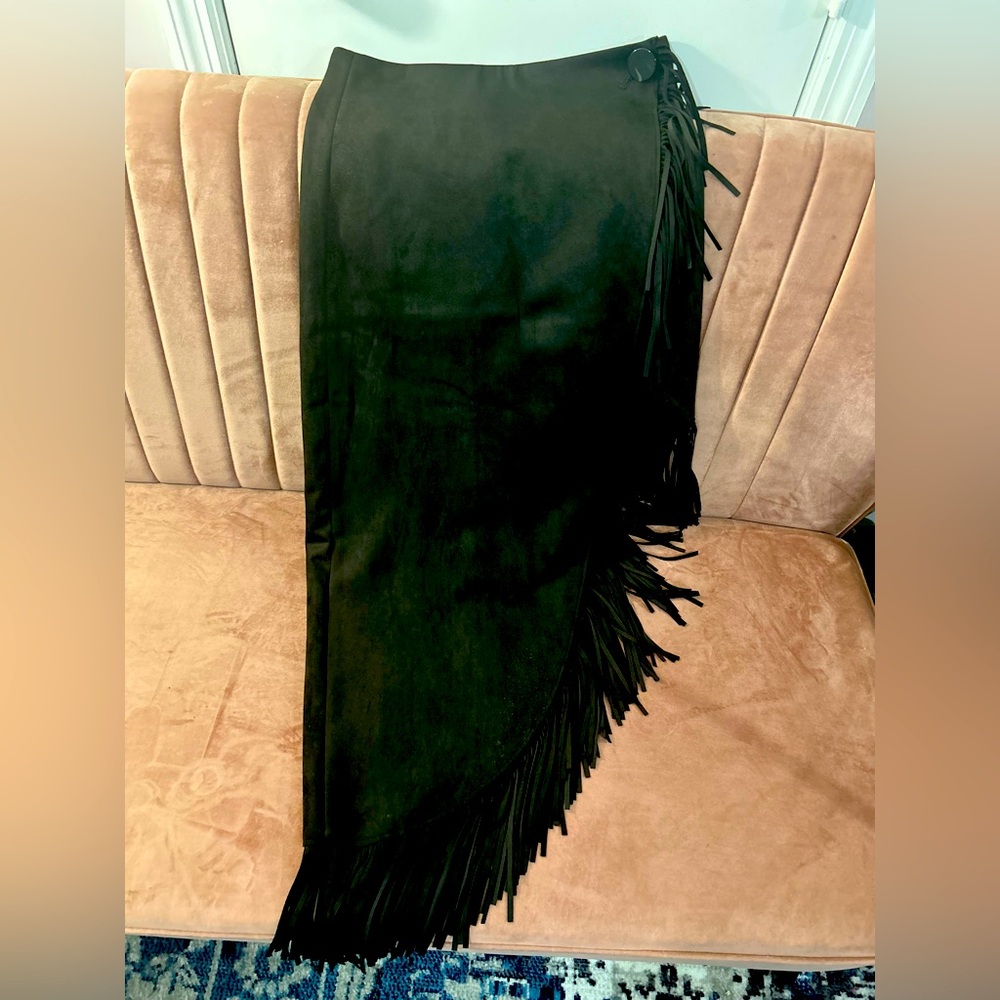 Black skirt. Brand new.